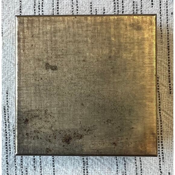 Vintage Iconic Midcentury Female Gender Symbol Metal Trinket Box Pill Box - Picture 2 of 4